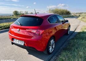 Альфа Ромео Giulietta 2012 у Європі на Automoto.ua Червоний Альфа Ромео Giulietta, об'ємом двигуна 1 л та пробігом 146 тис. км за 7482 $, фото 4 на Automoto.ua