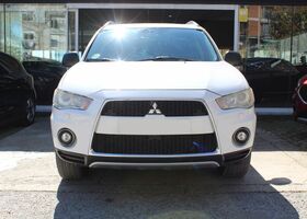 Мицубиси Аутлендер 2010 в Европе на Automoto.ua Белый Мицубиси Аутлендер, объемом двигателя 2.18 л и пробегом 273 тыс. км за 8159 $, фото 2 на Automoto.ua