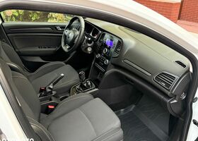 Рено Меган 2019 в Европе на Automoto.ua Белый Рено Меган, объемом двигателя 1 л и пробегом 183 тыс. км за 7846 $, фото 5 на Automoto.ua
