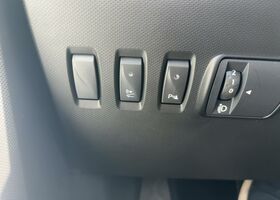 Рено Твинго 2021 в Европе на Automoto.ua Рено Твинго, объемом двигателя 0 л и пробегом 51 тыс. км за 9600 $, фото 15 на Automoto.ua