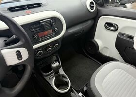 Рено Твинго 2020 в Европе на Automoto.ua Рено Твинго, объемом двигателя 1 л и пробегом 85 тыс. км за 7890 $, фото 7 на Automoto.ua