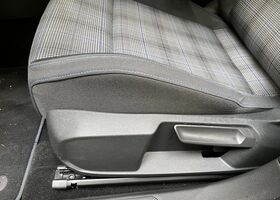 Фольксваген Golf GTE 2022 в Европе на Automoto.ua Черный Фольксваген Golf GTE, объемом двигателя 1.4 л и пробегом 50 тыс. км за 32598 $, фото 10 на Automoto.ua