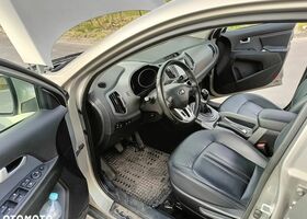 Киа Sportage, объемом двигателя 1.69 л и пробегом 125 тыс. км за 10259 $, фото 5 на Automoto.ua