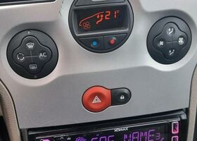 Рено Модус 2006 в Европе на Automoto.ua Рено Модус, объемом двигателя 0 л и пробегом 162 тыс. км за 1850 $, фото 3 на Automoto.ua