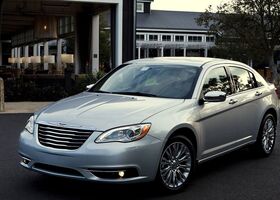 Крайслер 200, Седан 2011 - н.в. Sedan 2,4 i (173)