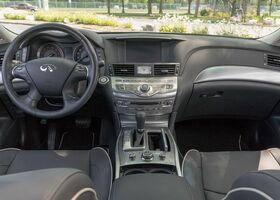 Infiniti Q70 2019 на тест-драйві, фото 8