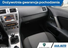 Тойота Авенсис, объемом двигателя 1.8 л и пробегом 154 тыс. км за 8207 $, фото 8 на Automoto.ua