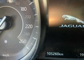 Серый Ягуар E-Pace, объемом двигателя 2 л и пробегом 106 тыс. км за 21529 $, фото 7 на Automoto.ua