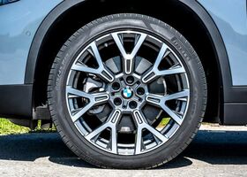 Купити BMW X1 2021 з переднім приводом