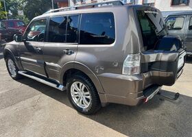 Міцубісі Паджеро 2017 у Європі на Automoto.ua Коричневий Міцубісі Паджеро, об'ємом двигуна 3.2 л та пробігом 140 тис. км за 40632 $, фото 13 на Automoto.ua