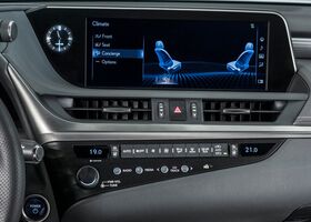 Lexus ES 2019 на тест-драйве, фото 8