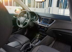 Hyundai Accent 2018 на тест-драйве, фото 12