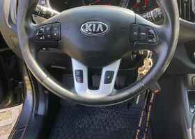 Кіа Sportage, об'ємом двигуна 1.69 л та пробігом 243 тис. км за 8337 $, фото 9 на Automoto.ua