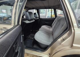 Фольксваген Пассат 1986 у Європі на Automoto.ua Бежевий Фольксваген Пассат, об'ємом двигуна 1.6 л та пробігом 359 тис. км за 6940 $, фото 5 на Automoto.ua