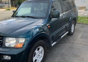 Міцубісі Паджеро 2001 у Європі на Automoto.ua Зелений Міцубісі Паджеро, об'ємом двигуна 0 л та пробігом 251 тис. км за 6999 $, фото 1 на Automoto.ua