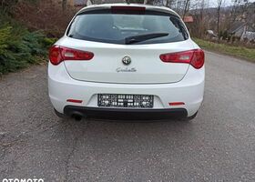 Альфа Ромео Giulietta, об'ємом двигуна 1.37 л та пробігом 125 тис. км за 7970 $, фото 6 на Automoto.ua