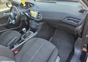 Пежо 308, объемом двигателя 1.2 л и пробегом 191 тыс. км за 7106 $, фото 20 на Automoto.ua