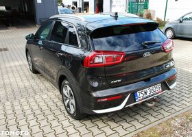 Кіа Niro, об'ємом двигуна 1.58 л та пробігом 182 тис. км за 12873 $, фото 32 на Automoto.ua