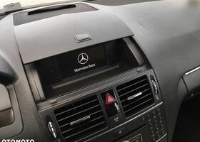 Мерседес Ц-Класс 2008 в Европе на Automoto.ua Черный Мерседес Ц-Класс, объемом двигателя 1 л и пробегом 227 тыс. км за 28500 $, фото 30 на Automoto.ua
