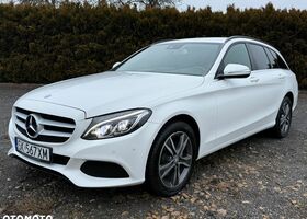 Мерседес Ц-Класс 2015 в Европе на Automoto.ua Белый Мерседес Ц-Класс, объемом двигателя 1 л и пробегом 280 тыс. км за 49900 $, фото 13 на Automoto.ua