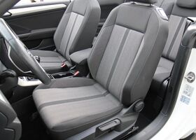 Фольксваген Ти-Рок 2020 в Европе на Automoto.ua Белый Фольксваген Ти-Рок, объемом двигателя 1 л и пробегом 23 тыс. км за 28924 $, фото 12 на Automoto.ua