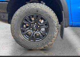 Шевроле Сильверадо 2022 в Европе на Automoto.ua Синий Шевроле Сильверадо, объемом двигателя 6.2 л и пробегом 25 тыс. км за 81471 $, фото 2 на Automoto.ua