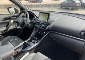 Червоний Міцубісі Eclipse Cross, об'ємом двигуна 2.36 л та пробігом 10 тис. км за 33287 $, фото 8 на Automoto.ua