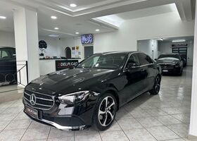 Черный Мерседес E 220, объемом двигателя 1.95 л и пробегом 120 тыс. км за 43420 $, фото 1 на Automoto.ua