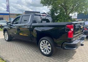 Шевроле Сильверадо 2021 в Европе на Automoto.ua Черный Шевроле Сильверадо, объемом двигателя 5.3 л и пробегом 41 тыс. км за 42246 $, фото 8 на Automoto.ua