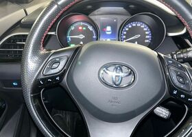 Тойота C-HR 2021 в Европе на Automoto.ua Серый Тойота C-HR, объемом двигателя 1 л и пробегом 34 тыс. км за 115000 $, фото 15 на Automoto.ua