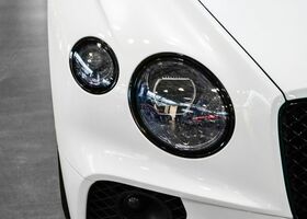 Белый Бентли Континенталь ГТ, объемом двигателя 4 л и пробегом 33 тыс. км за 245792 $, фото 14 на Automoto.ua