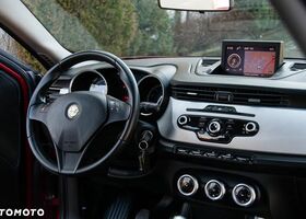 Альфа Ромео Giulietta, об'ємом двигуна 1.37 л та пробігом 156 тис. км за 7106 $, фото 18 на Automoto.ua