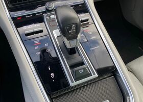 Порше Panamera, об'ємом двигуна 4 л та пробігом 64 тис. км за 104968 $, фото 12 на Automoto.ua