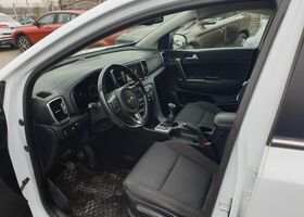 Белый Киа Sportage, объемом двигателя 1.69 л и пробегом 79 тыс. км за 15256 $, фото 4 на Automoto.ua