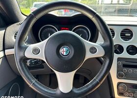 Альфа Ромео Spider 2007 у Європі на Automoto.ua Чорний Альфа Ромео Spider, об'ємом двигуна 2.39 л та пробігом 130 тис. км за 6756 $, фото 20 на Automoto.ua