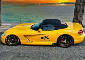 Жовтий Додж Viper, об'ємом двигуна 8.3 л та пробігом 42 тис. км за 77754 $, фото 14 на Automoto.ua