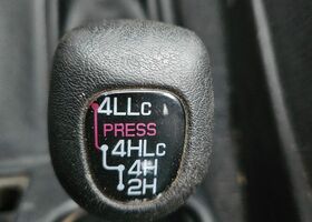 Міцубісі Паджеро 2001 у Європі на Automoto.ua Срібний Міцубісі Паджеро, об'ємом двигуна 1.83 л та пробігом 173 тис. км за 4558 $, фото 5 на Automoto.ua