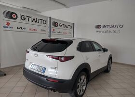 Белый Мазда CX-30, объемом двигателя 2 л и пробегом 48 тыс. км за 24324 $, фото 3 на Automoto.ua