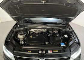 Фольксваген Тигуан 2020 в Европе на Automoto.ua Черный Фольксваген Тигуан, объемом двигателя 1.5 л и пробегом 157 тыс. км за 26151 $, фото 16 на Automoto.ua