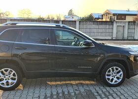 Чорний Джип Cherokee, об'ємом двигуна 1.96 л та пробігом 99 тис. км за 18538 $, фото 4 на Automoto.ua