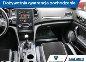 Рено Меган 2017 у Європі на Automoto.ua Червоний Рено Меган, об'ємом двигуна 1 л та пробігом 79 тис. км за 11381 $, фото 8 на Automoto.ua