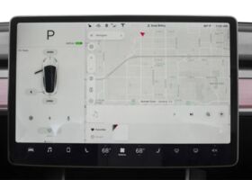 Tesla Model 3 2019 на тест-драйве, фото 16