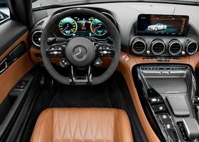 Сірий Мерседес AMG GT, об'ємом двигуна 3.98 л та пробігом 39 тис. км за 138859 $, фото 7 на Automoto.ua