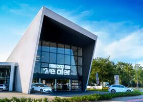 Фольксваген ID.3 2020 в Европе на Automoto.ua Серый Фольксваген ID.3, объемом двигателя 0 л и пробегом 71 тыс. км за 23871 $, фото 1 на Automoto.ua