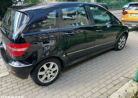Мерседес Б-класс 2006 в Европе на Automoto.ua Черный Мерседес Б-класс, объемом двигателя 1 л и пробегом 265 тыс. км за 2422 $, фото 2 на Automoto.ua