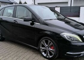 Мерседес Б-класс 2014 в Европе на Automoto.ua Черный Мерседес Б-класс, объемом двигателя 2.14 л и пробегом 237 тыс. км за 12107 $, фото 14 на Automoto.ua