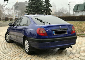 Тойота Авенсіс, Хетчбек 1997 - 2002 Hatch (T22) 1.8