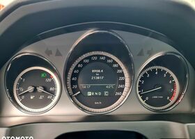 Мерседес Ц-Класс 2009 в Европе на Automoto.ua Белый Мерседес Ц-Класс, объемом двигателя 1 л и пробегом 213 тыс. км за 37900 $, фото 14 на Automoto.ua