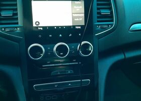 Рено Меган 2022 у Європі на Automoto.ua Сірий Рено Меган, об'ємом двигуна 1 л та пробігом 132 тис. км за 12809 $, фото 12 на Automoto.ua