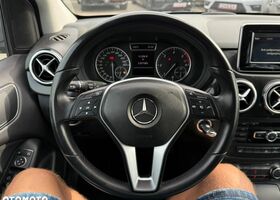 Мерседес Б-класс 2014 в Европе на Automoto.ua Серый Мерседес Б-класс, объемом двигателя 1 л и пробегом 137 тыс. км за 7870 $, фото 9 на Automoto.ua